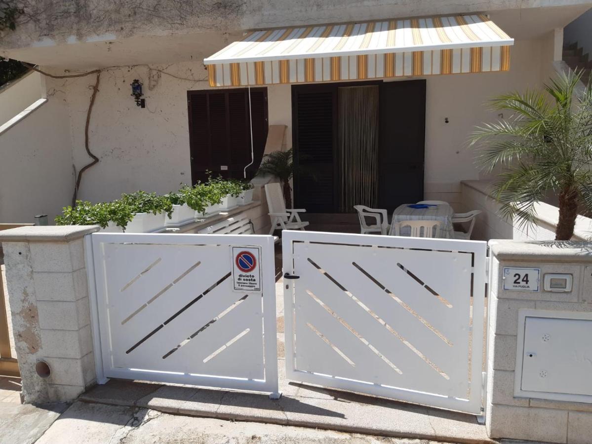 Casa Vacanza Rita Marina Di Pescoluse Bagian luar foto