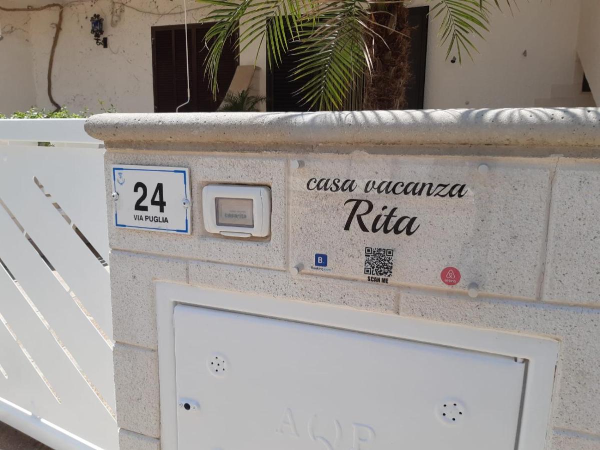 Casa Vacanza Rita Marina Di Pescoluse Bagian luar foto