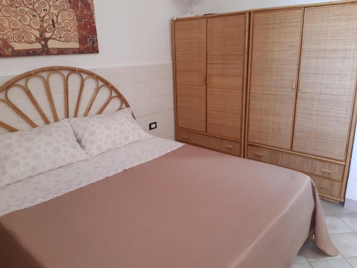 Casa Vacanza Rita Marina Di Pescoluse Bagian luar foto