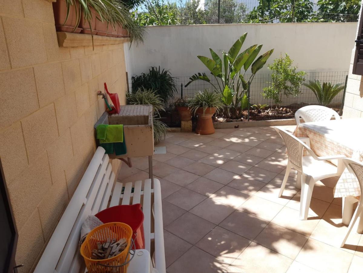 Casa Vacanza Rita Marina Di Pescoluse Bagian luar foto
