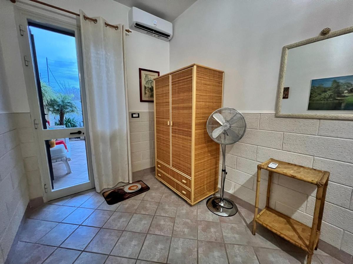 Casa Vacanza Rita Marina Di Pescoluse Bagian luar foto