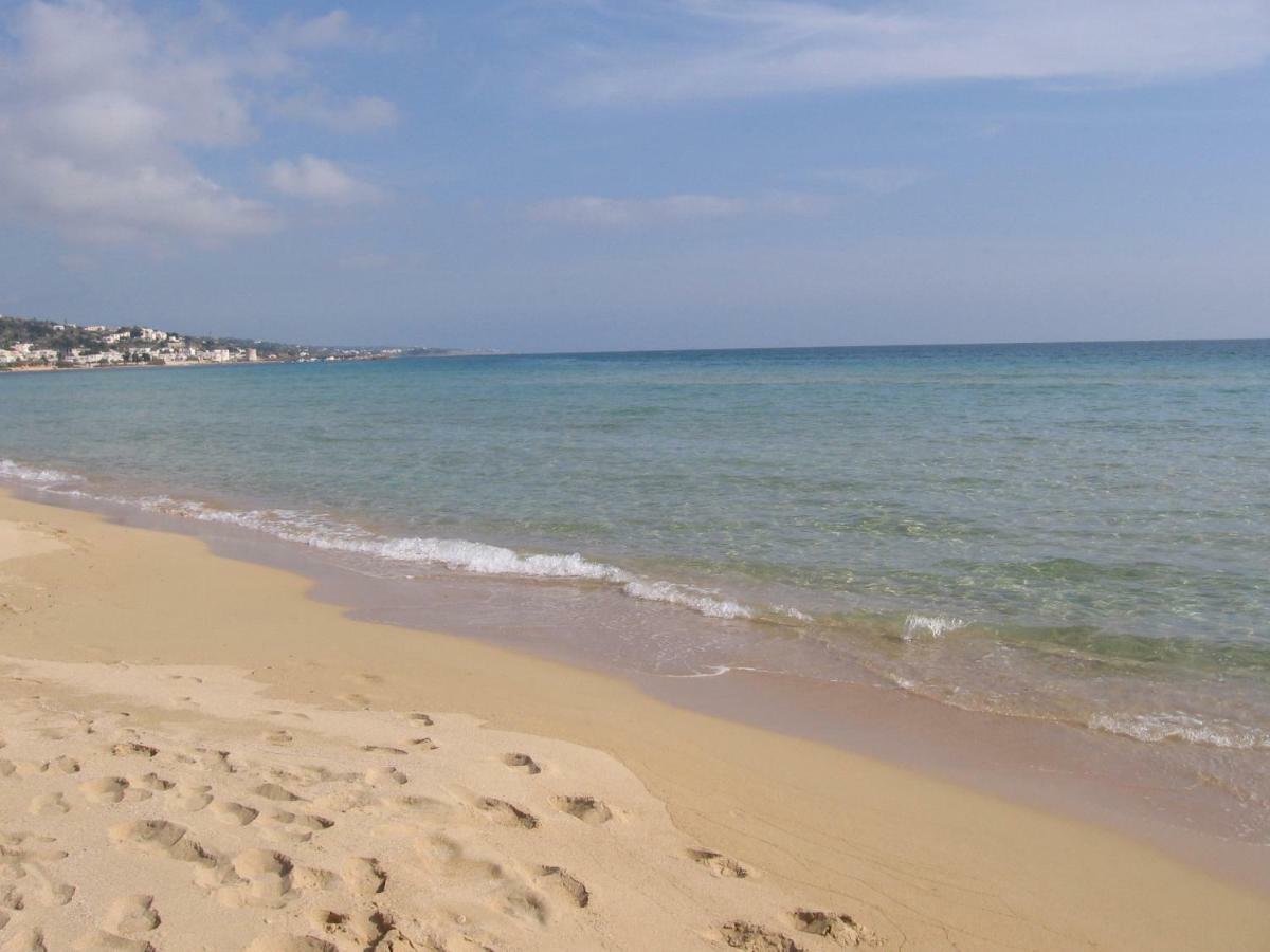 Casa Vacanza Rita Marina Di Pescoluse Bagian luar foto